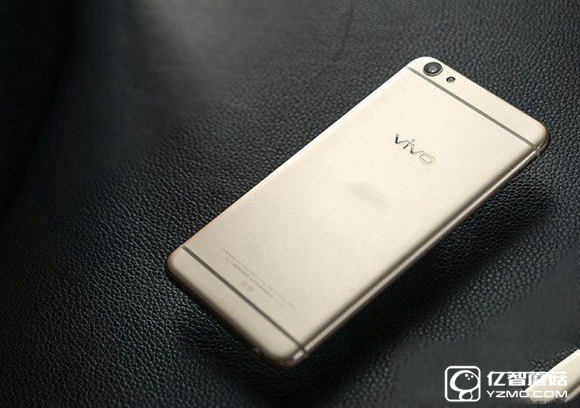 荣耀8和vivo X7哪个漂亮 外观比照