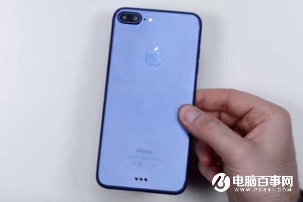 iPhone 7 Plus蓝色版上手 双镜头凸起是槽点