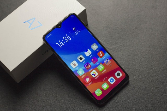 OPPO A7和OPPO A7X外观比照